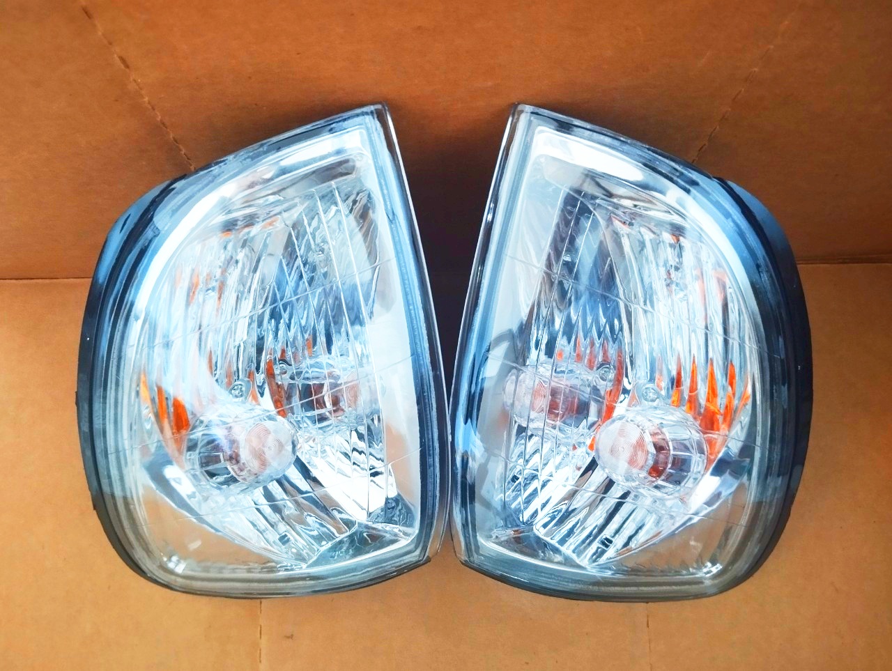 Bộ Đèn Xi Nhan Toyota Land Cruiser J100/FZJ105 (2002-2007)