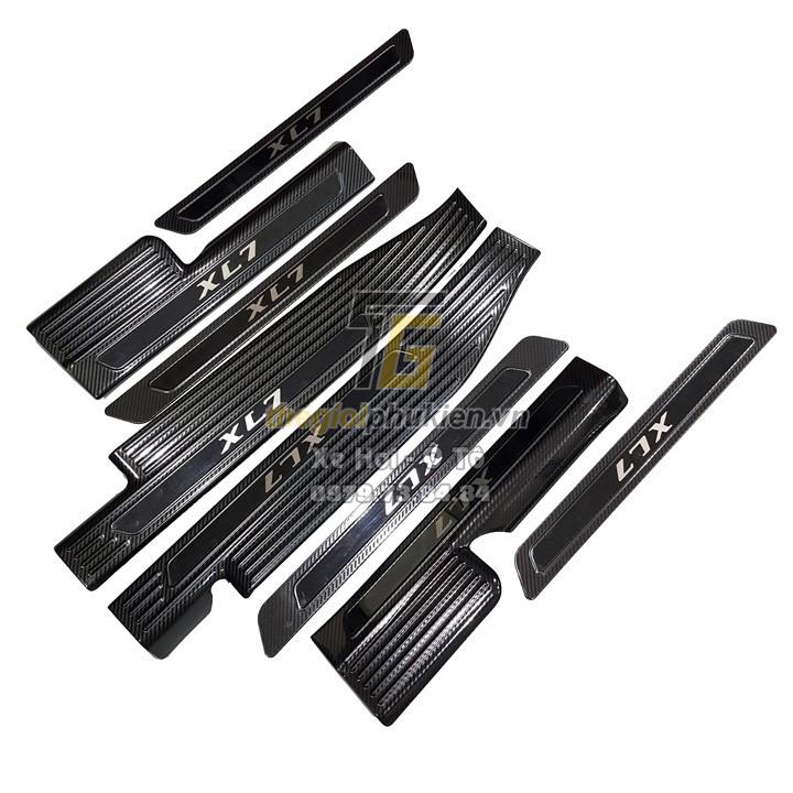 Bộ Ốp bậc cửa, Nẹp bước chân dành cho Suzuki XL7 vân Carbon