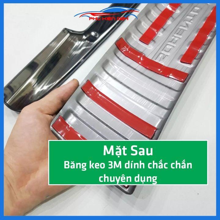 Ốp chống trầy cốp Sorento 2020-2021-2022 thép không gỉ vân cacbon chống trầy bảo vệ xe