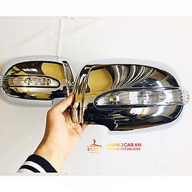 Ốp gương chiếu hậu Toyota Innova 2008 - 2015 loại có đèn xi nhan ( giá 1 cặp)