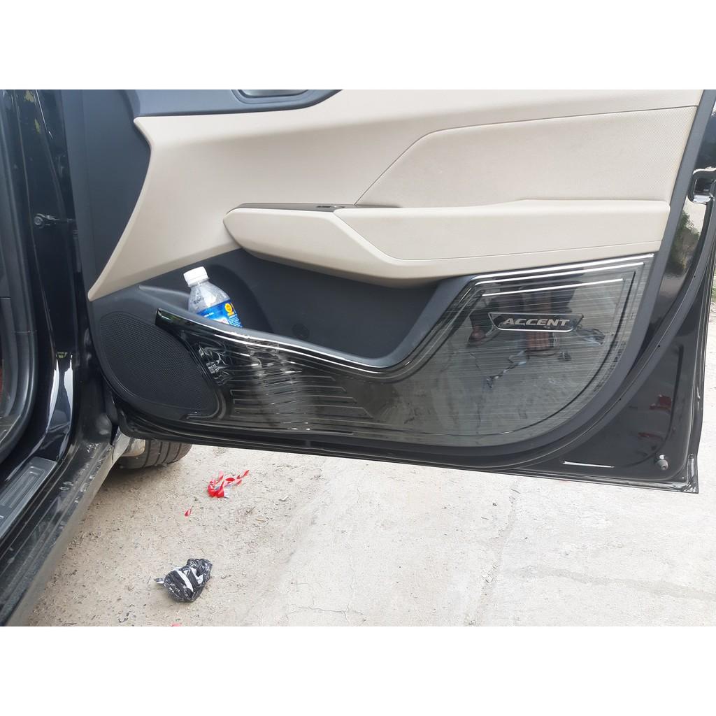 Bộ ốp tapli cánh cửa Titan cho xe Hyundai Accent form 2018-2020 tặng kèm keo nước trợ dính 3M chắc chắn
