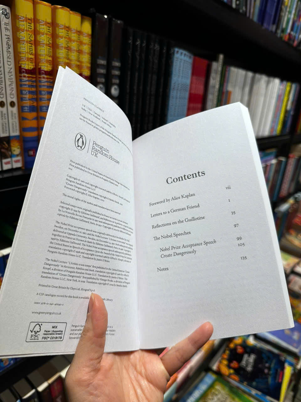 Sách - Committed Writings by Albert Camus - Penguin Modern Classics - Sách Ngoại Văn