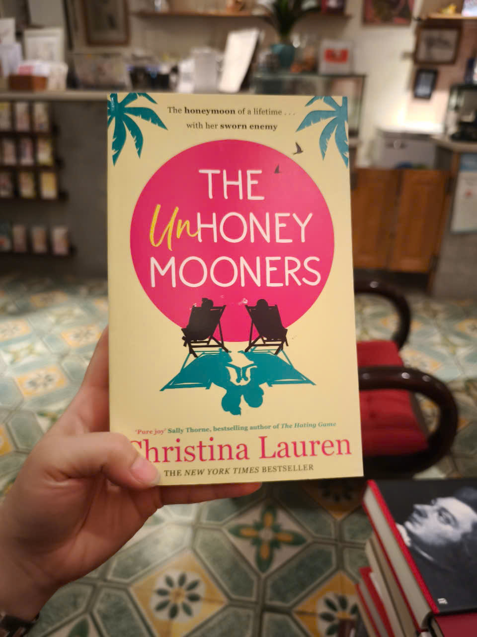 Sách - The Unhoneymooners by Christina Lauren - Fiction / Romance in English
