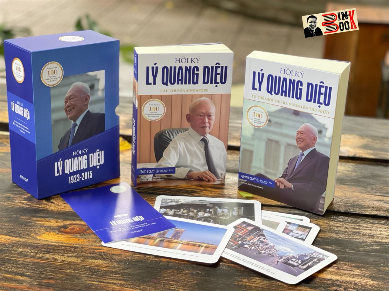 (Ấn bản kỷ niệm 100 năm ngày sinh của Cố Thủ tướng Singapore Lý Quang Diệu) (Tặng Phụ bản 20 trang + bộ postcard) (Boxset 2 tập) HỒI KÝ LÝ QUANG DIỆU – Tập I CÂU CHUYỆN SINGAPORE – Tập II TỪ THẾ GIỚI THỨ BA VƯƠN LÊN THỨ NHẤT– Omega Plus