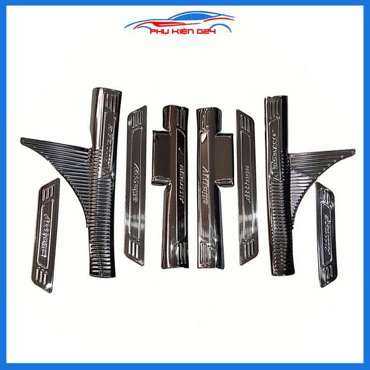 Bộ ốp bậc cửa trong ngoài nẹp bước chân Attrage 2015-2016-2017-2018-2019-2020 vân Titan chống trầy trang trí xe