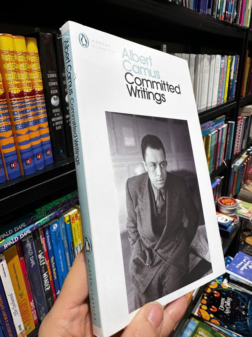 Sách - Committed Writings by Albert Camus - Penguin Modern Classics - Sách Ngoại Văn