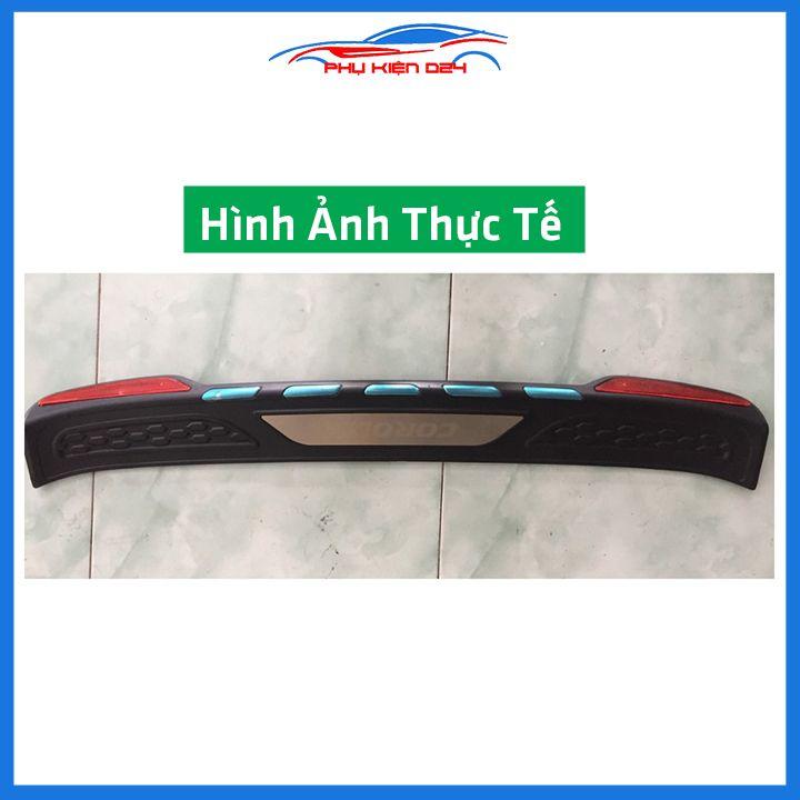 Ốp chống trầy cốp ngoài nhựa đen Altis 2016-2017-2018-2019-2020-2021-2022 mẫu phản quang chống xước trang trí xe