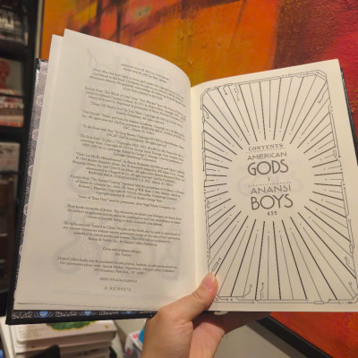 Sách - American Gods and Anansi Boys by Neil Gaiman/Bìa cứng/Tiểu thuyết Fantassy tiếng Anh