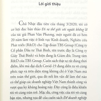 Đi Ra Thế Giới Với Người Khổng Lồ