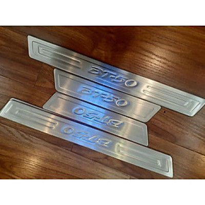  Bộ Ốp bậc cửa, Nẹp bước chân INOX sus 304 dành cho xe Mazda BT50 - Bên ngoài