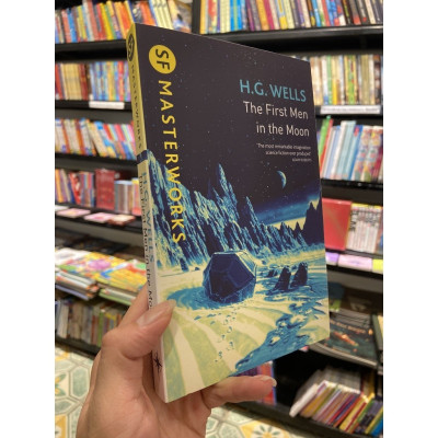 Sách - The First Men In The Moon (S.F. MASTERWORKS) by H G Wells - Science Fiction/ Classics /Fiction in English