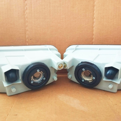 Bộ 2 Đèn Gầm Sương Mù Toyota Land Cruiser 100 4.5L (1998-2007)