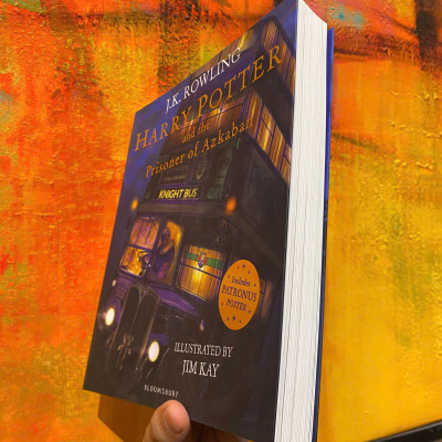 Sách - Harry Potter and the Prisoner of Azkaban by J.K. Rowling (Illustrated Edition) - Fantasy / Young Adult Novel