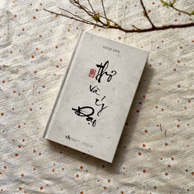 Sách - Thơ và Ý Đạo