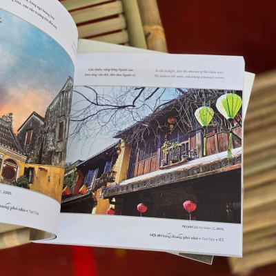 Sách - Hội An Lang Thang Phố Nhớ-Hình Ảnh Và Ký Ức - HoiAn Wandering Through The Town Of Memories-Art Photos And Memory Notes