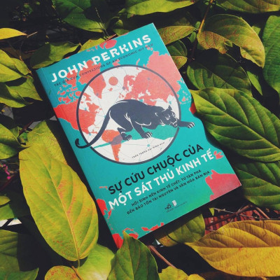 Sách - Sự cứu chuộc của một sát thủ kinh tế