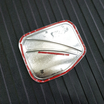 Ốp nắp bình xăng mạ Crom dành cho xe Toyota Innova 2016-2019