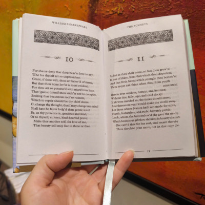 Sách - The Sonnet by William Shakespeare (Macmillan Collector