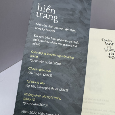 QUÁN BAR TRONG BỤNG CÁ VOI – Hiền Trang – Nhã Nam – NXB Văn học