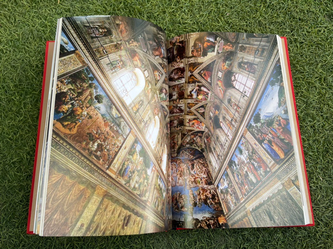BỘ SÁCH DELUXE BOOKS (BỘ SÁCH SANG TRỌNG) - Leonardo, Michelangelo & Raphael - Cuộc đời của ba danh họa thời kì Phục Hưng
