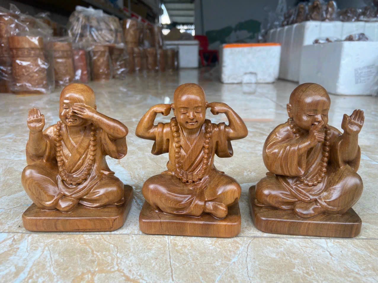 Bộ tượng tam không bằng gỗ bách xanh thơm ngọt kt cao 13×8,5×6,5cm