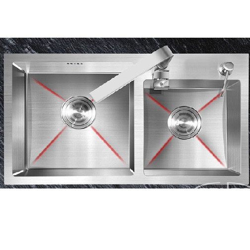 Combo chậu rửa bát inox sus304 8245, vòi rửa bát inox nóng lạnh cổ ngỗng, rá inox, bình xà phòng, xả chậu