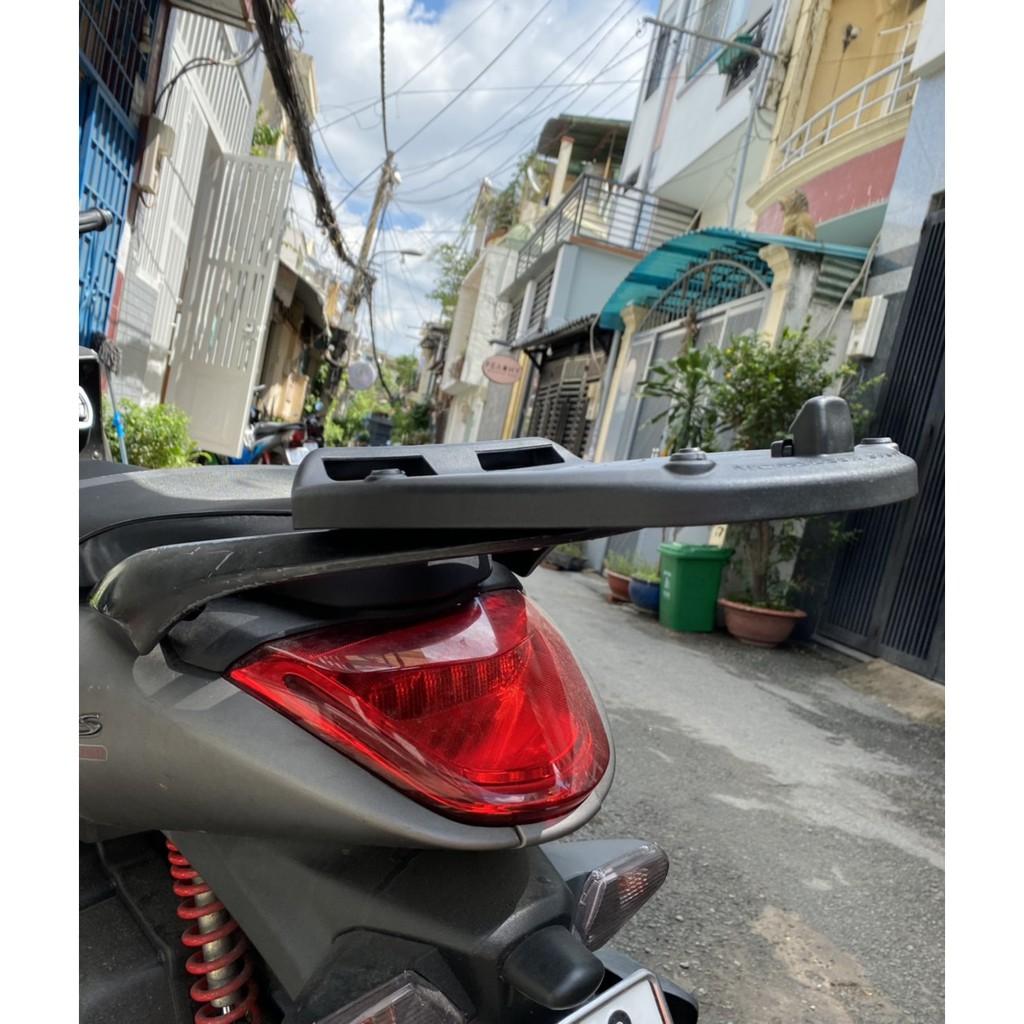 Thùng xe Janus, thùng Givi B27N kèm đế, bát gắn, lắp trực tiếp lên cảng của xe