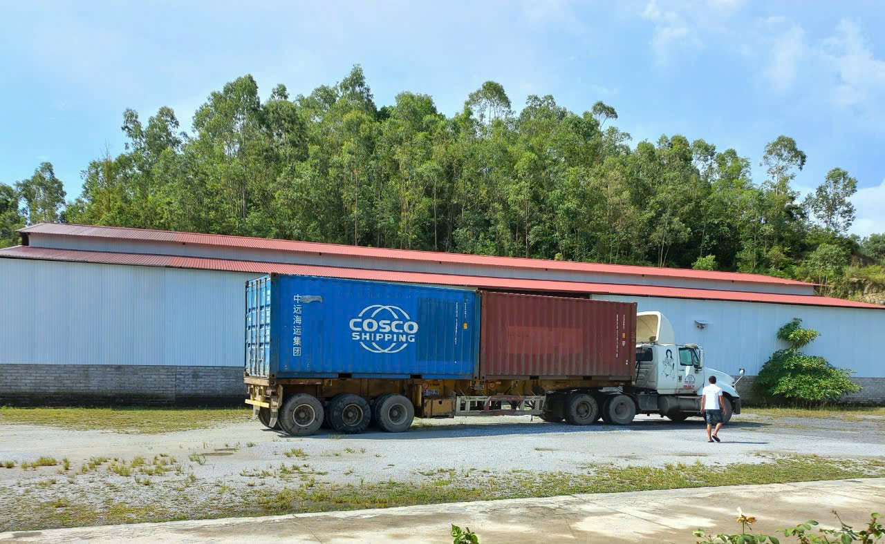 Bạt phủ ô tô chất liệu vải không dệt cao cấp thương hiệu MACSIM dành cho hãng xe Kia sedona màu ghi - bạt phủ trong nhà và ngoài trời