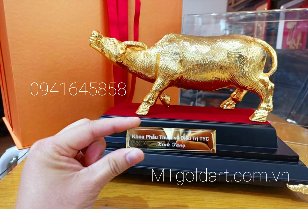 Tượng trâu dát vàng 24k( 32x30x20cm) MT Gold Art- Hàng chính hãng, trang trí nhà cửa, phòng làm việc, quà tặng sếp, đối tác, khách hàng, tân gia, khai trương