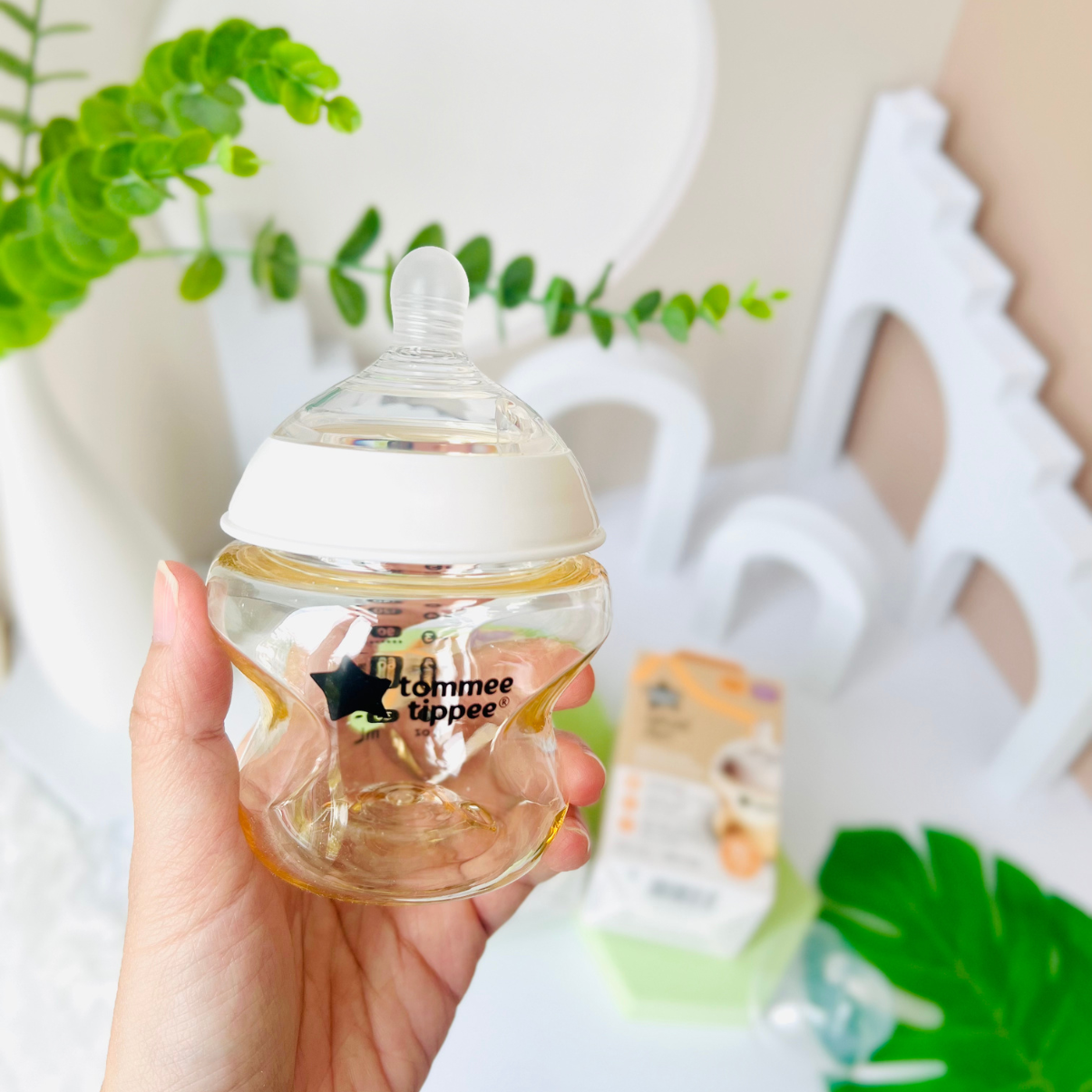 COMBO Ty Ngậm Silicon Siêu Nhẹ Tommee Tippee Ultra Light 0-6m & Bình Sữa PPSU Ty Siêu Mềm Tự Nhiên Tommee Tippee 150ml