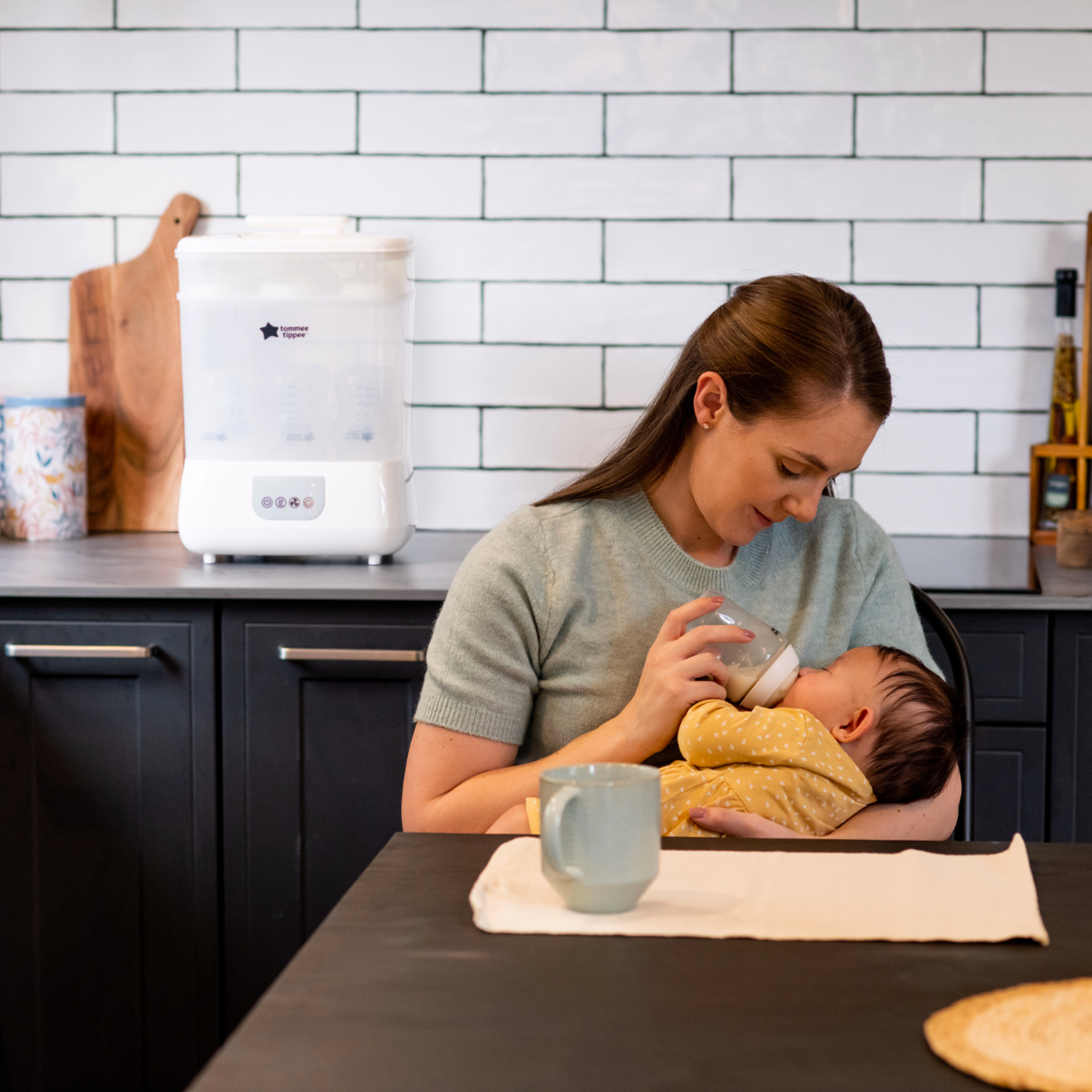 Máy tiệt trùng hơi nước và sấy khô Tommee Tippee Steri-Dry