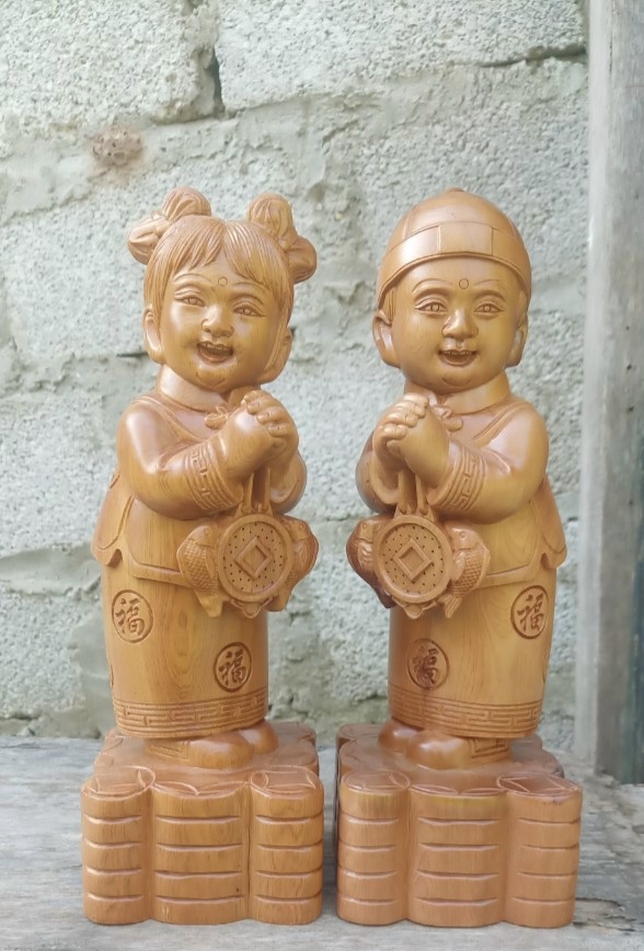 Cặp tượng điêu khắc tiểu đồng chúc phúc bằng gỗ bách xanh thơm phức kt cao 30cm