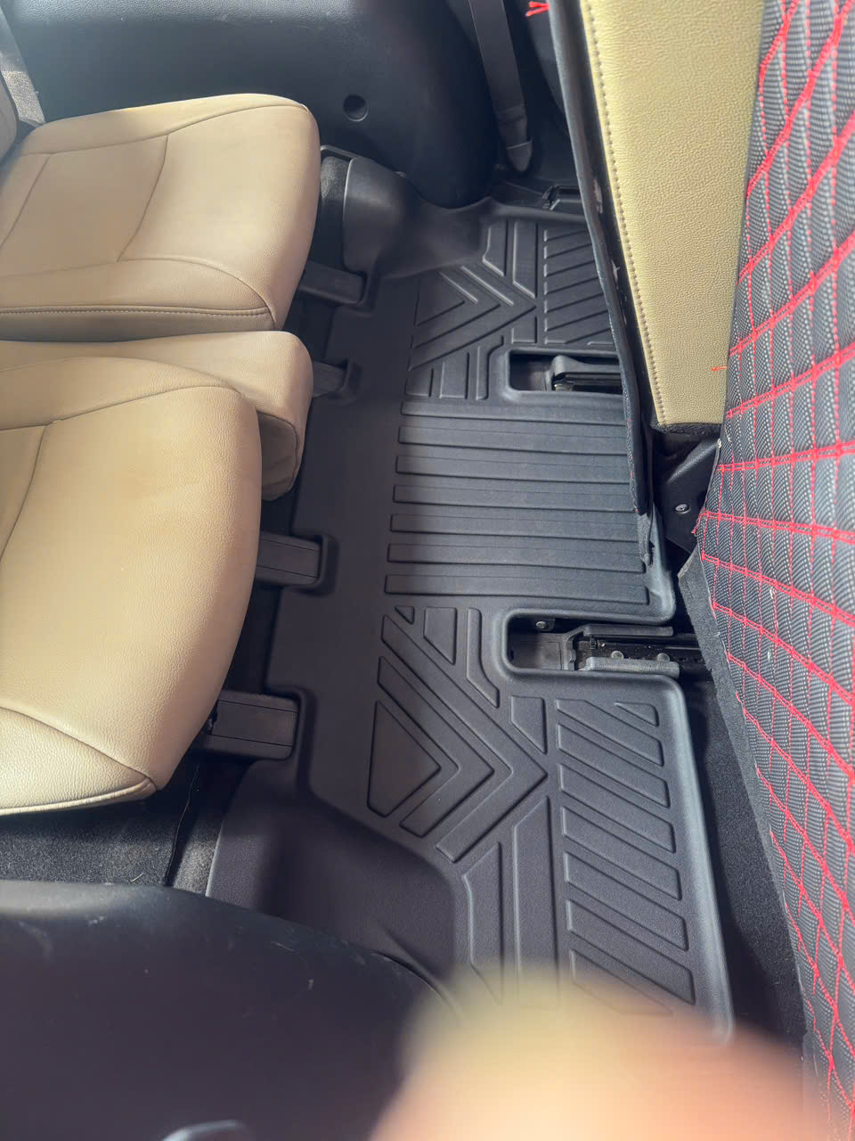 Thảm lót sàn 1 lớp sd3 Kia Rondo Nhãn hiệu Macsim - chất liệu TPE thương hiệu Macsim màu đen