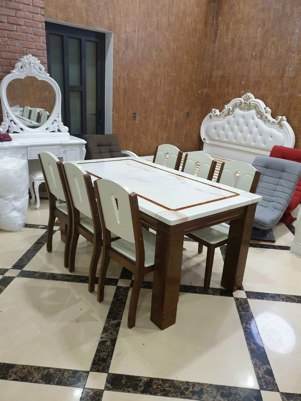 Bộ bàn ăn nhập khẩu Tundo bàn 1m6 và 6 ghế sang trọng, hiện đại