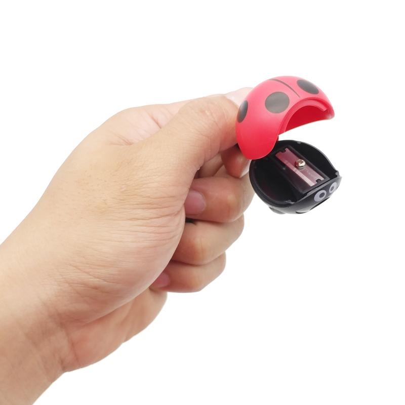 Chuốt Chì Kẹp Maped Croc Croc 018113 - Màu Đỏ