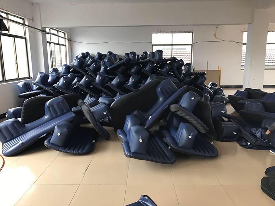 Giường hơi, Nệm hơi ô tô cao cấp phủ vải nhung thích hợp cho các chuyến dã ngoại và nghỉ ngơi trên xe hơi
