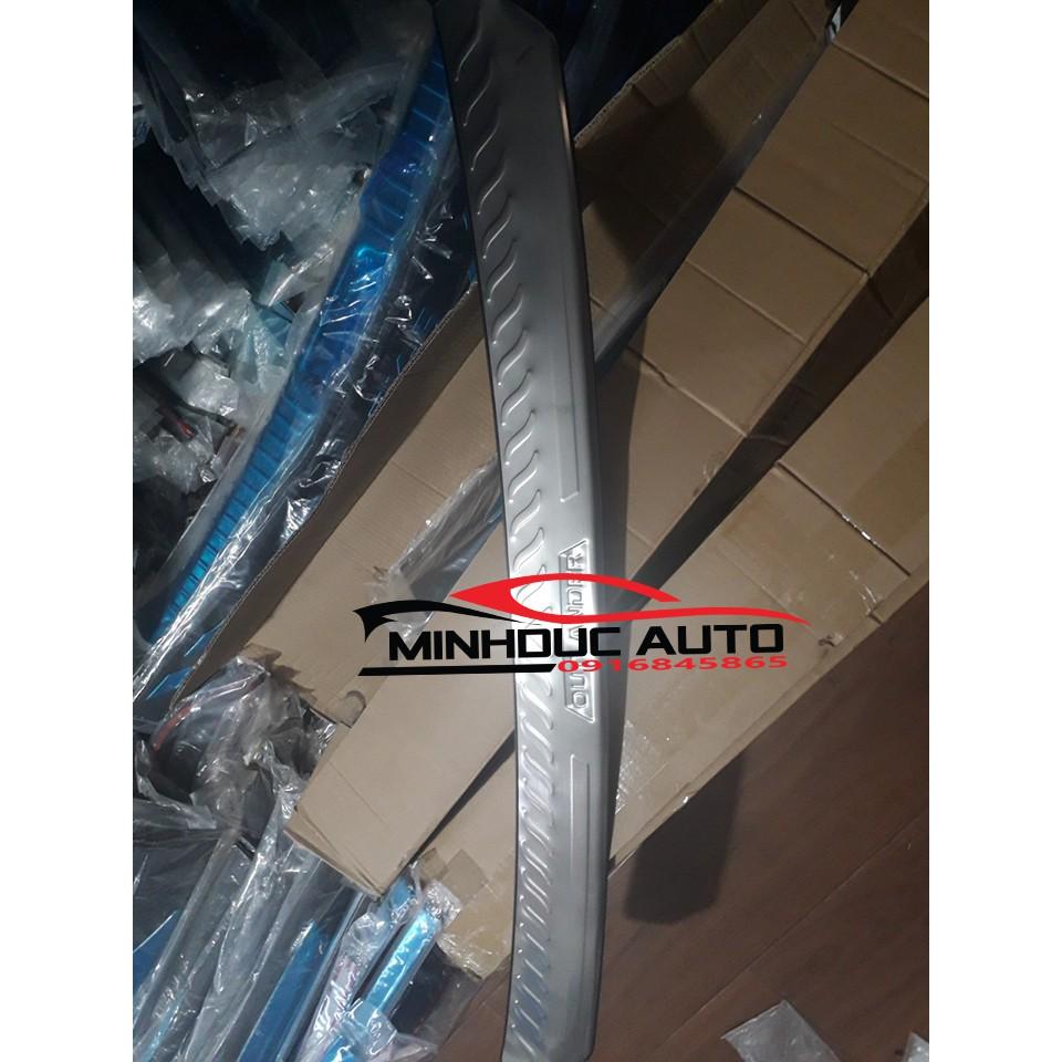 chống trầy cốp trong ngoài inox dành cho xe Outlander