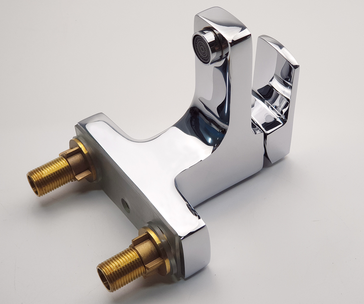 Vòi Lavabo nóng lạnh 2 chân Đồng mạ Chrome Eurolife EL-DAISY 03 (Trắng bạc)
