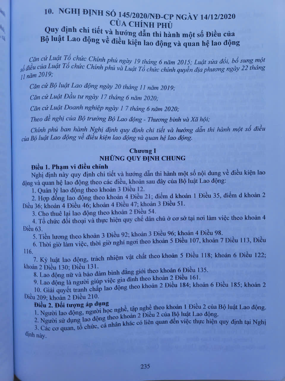 Sách Bộ Luật Lao Động – Quy Định Về Quản Lý Lao Động, Tiền Lương Và Tiền Thưởng Đối Với Công Chức, Viên Chức, Người Lao Động (V2532D)