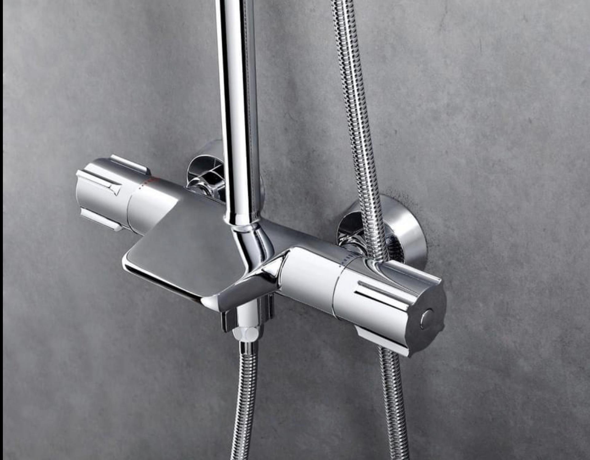 Sen cây tắm nhiệt độ nóng lạnh thân tròn cao cấp GROVES 7214