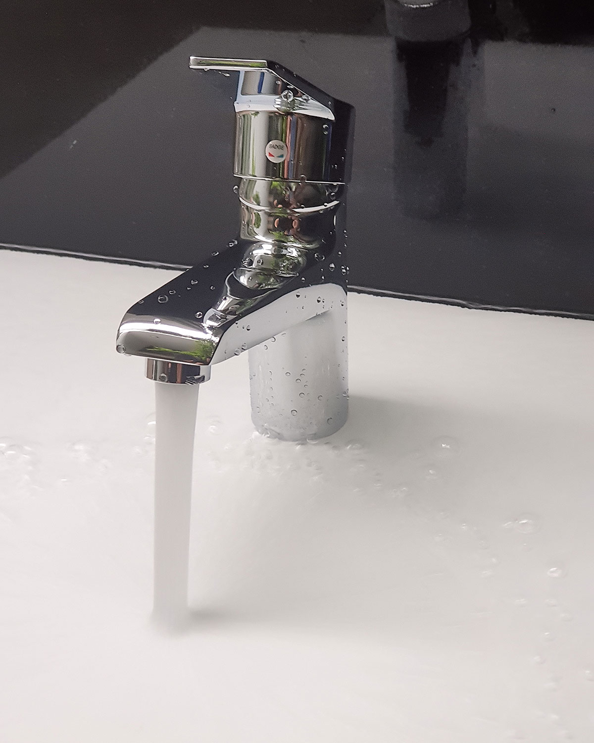Vòi Lavabo nóng lạnh Đồng mạ Chrome Eurolife EL-AZA02 (Trắng bạc)