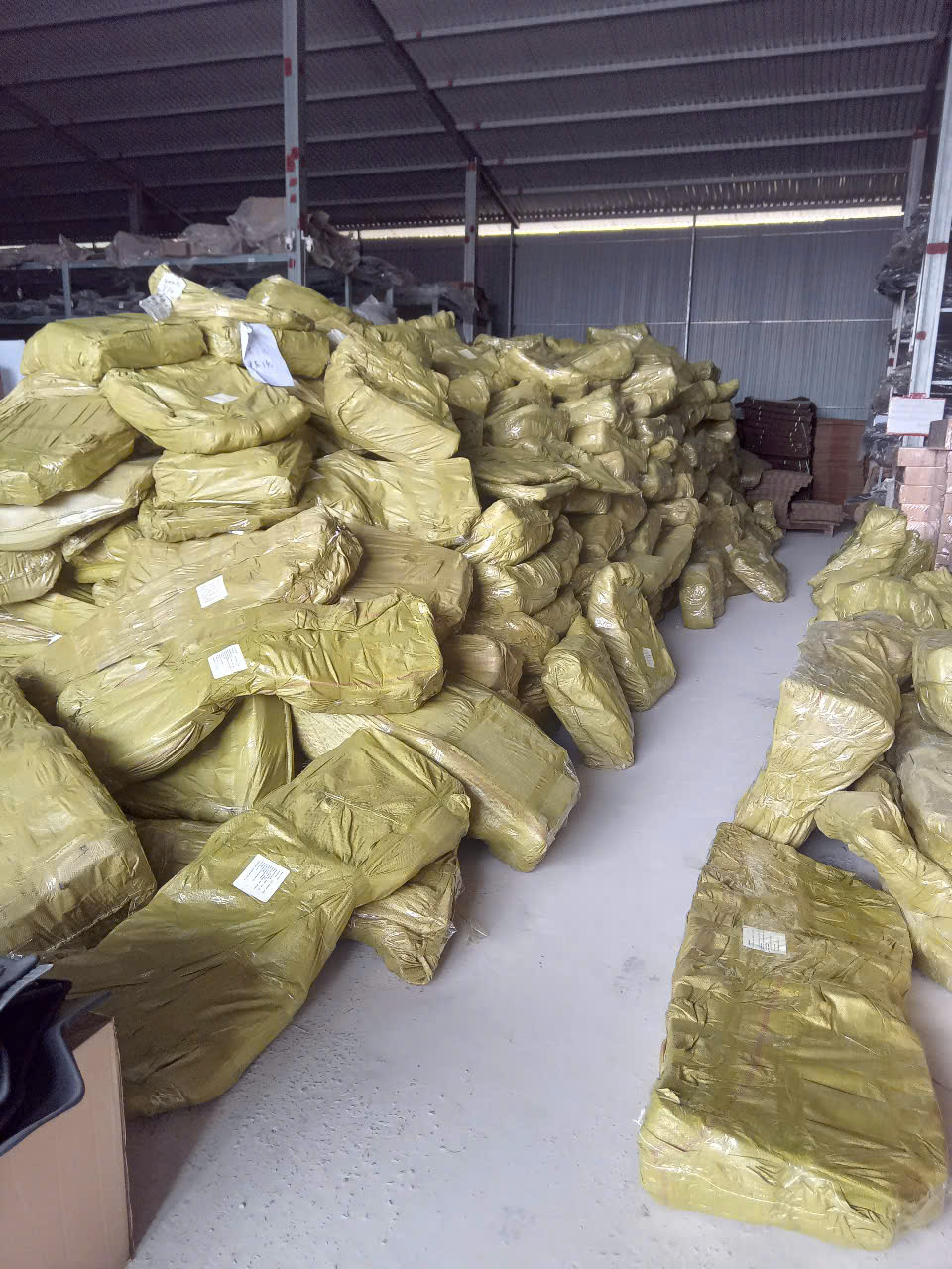 Bạt phủ ô tô Toyota Raize chất liệu Polyester - màu đen cao cấp MACSIM màu đen