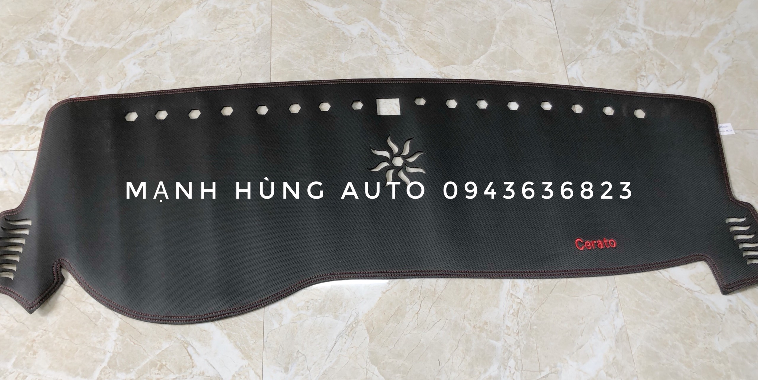 Thảm taplo da carbon xe KIA Cerato 2019 2020 2021 cao cấp
