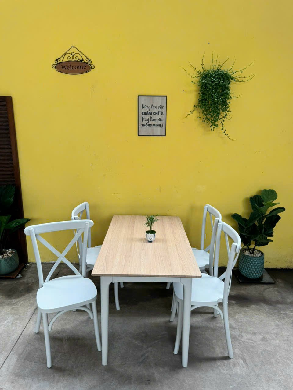 Bộ bàn ăn Bistro SM12CT Tundo kích thước 1m2 + 4 ghế