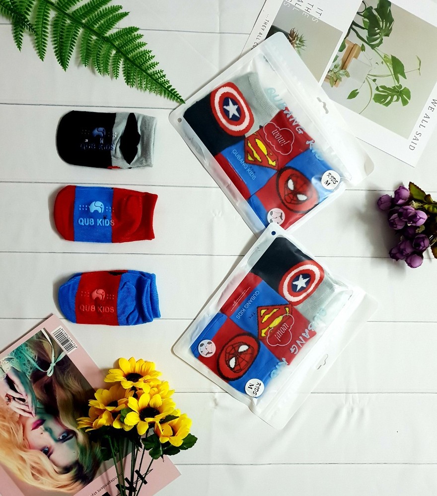 Combo 3 đôi tất cho bé tất siêu nhân chống trượt 2459