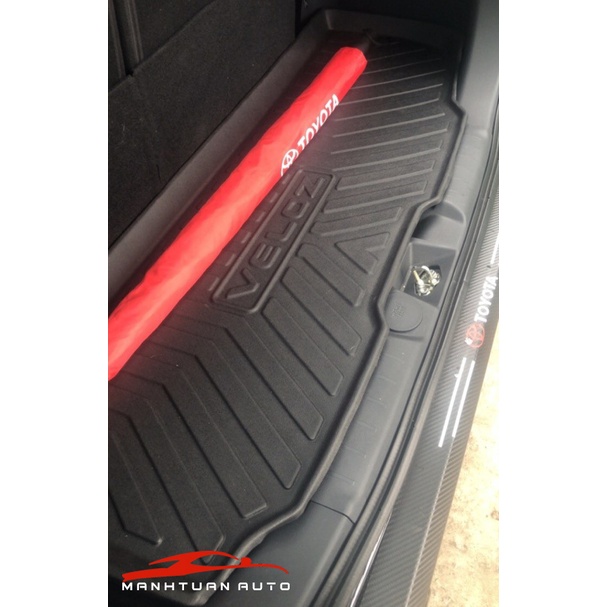 Lót cốp sau xe Toyota Veloz 2022 2023 chất liệu nhựa dẻo TPO cao cấp, không mùi, không thấm nước