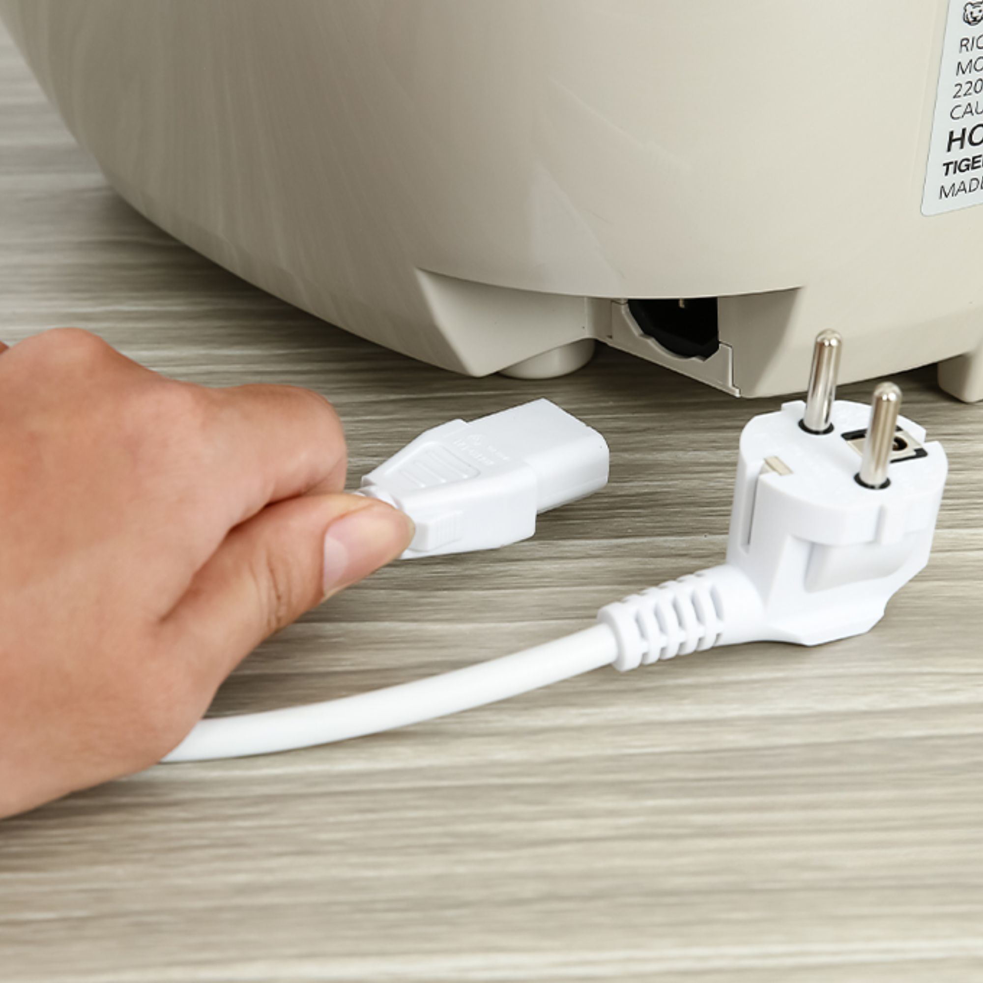 Nồi Cơm Điện Tử Tiger JBV-S10W - 1L - Hàng Chính Hãng