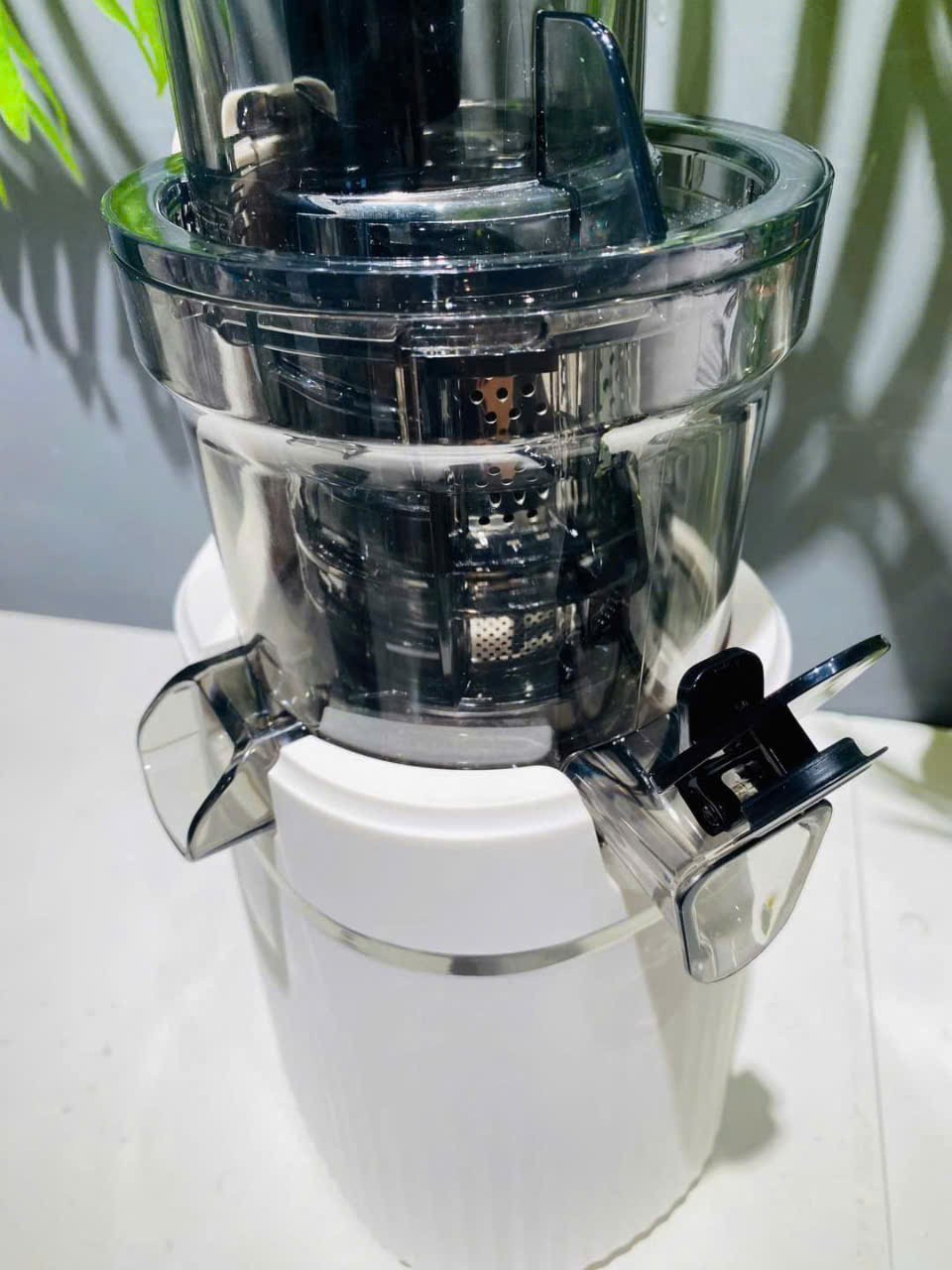 Máy ép chậm Locknlock EJJ421IVY Slow juicer - Dung tích 0.8L, 200W, 220-240V, 50Hz - Hàng chính hãng