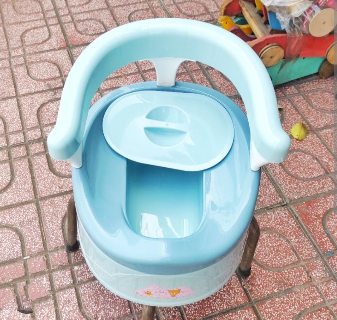 BÔ VỆ SINH CHO BÉ BÔ NGAI