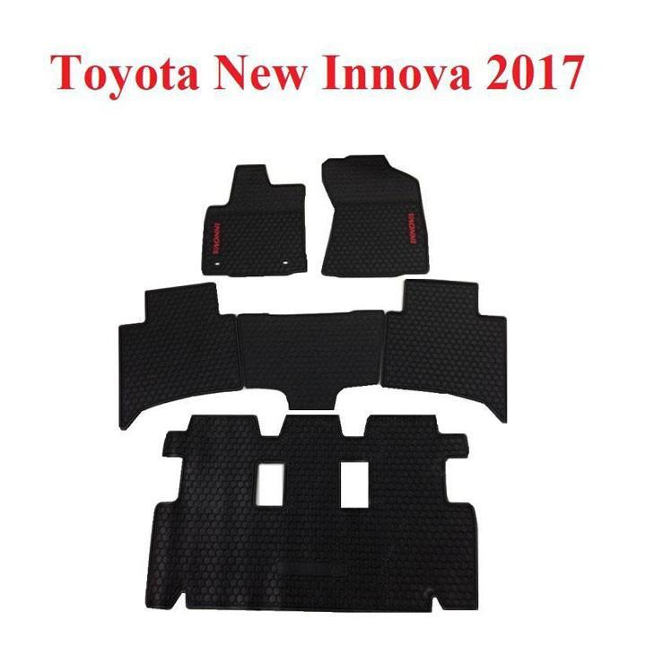 Thảm lót sàn cao su đúc ko mùi xe INNOVA 2017-2020 3 hàng ghế